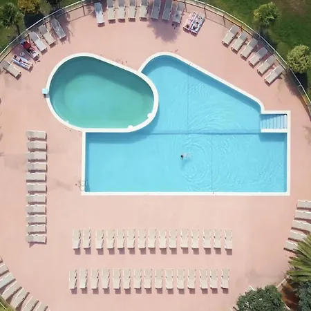 Lägenhet Cocoon Albatros, Golf View, Pool, Pine Trees And Ocean